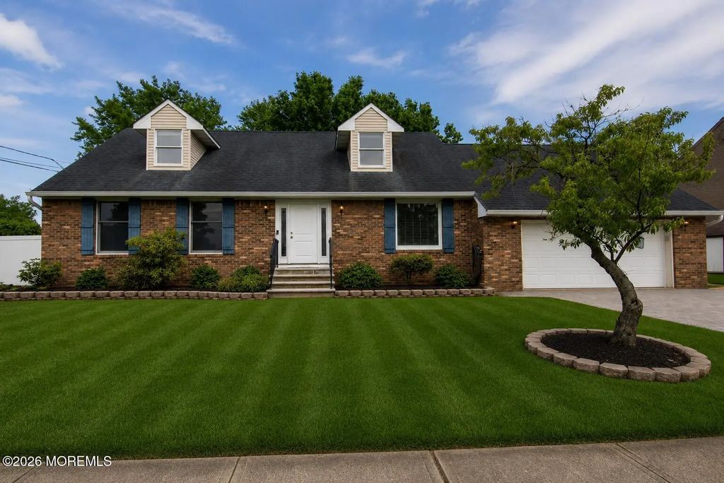 99 Anderson Avenue, Monroe