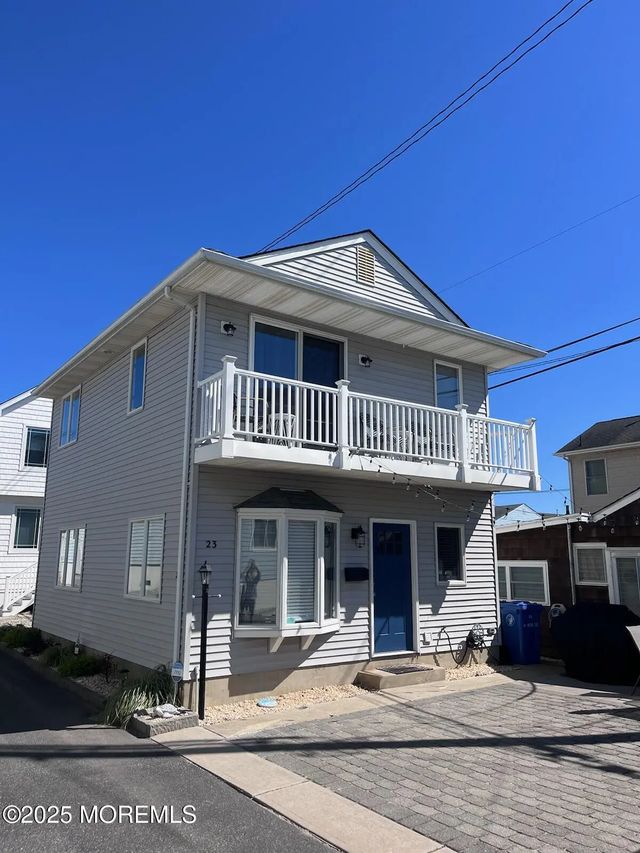 23 E Surf Way, Lavallette