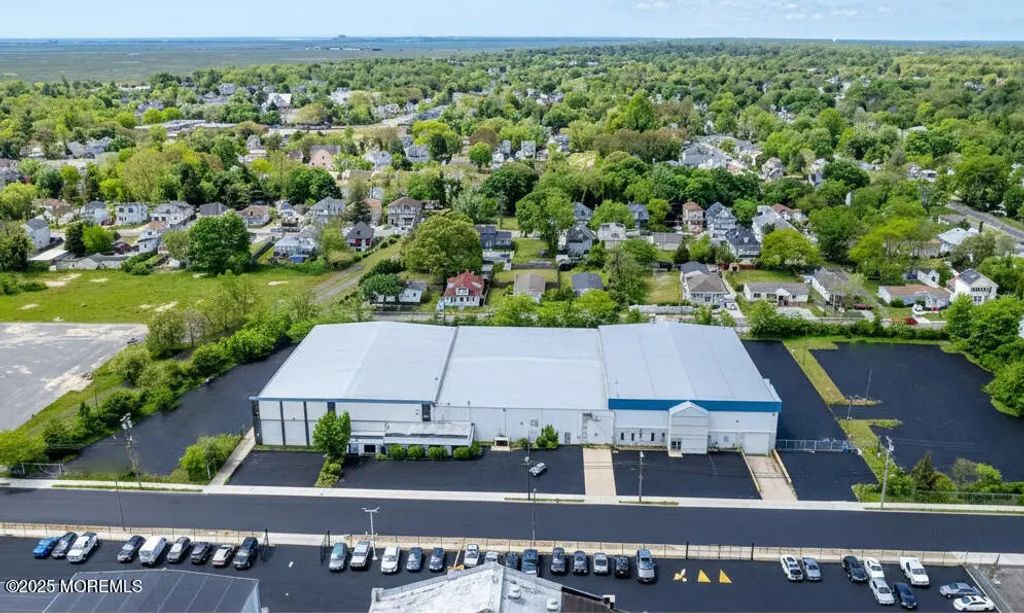 201 W Decatur Avenue, Pleasantville