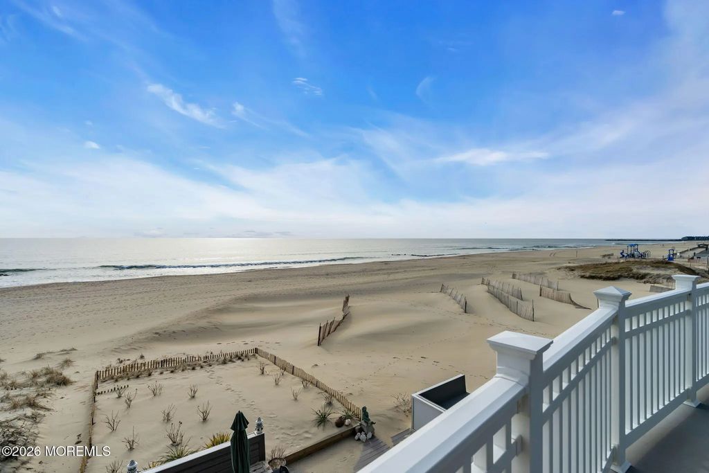 55 Beach Front, Manasquan