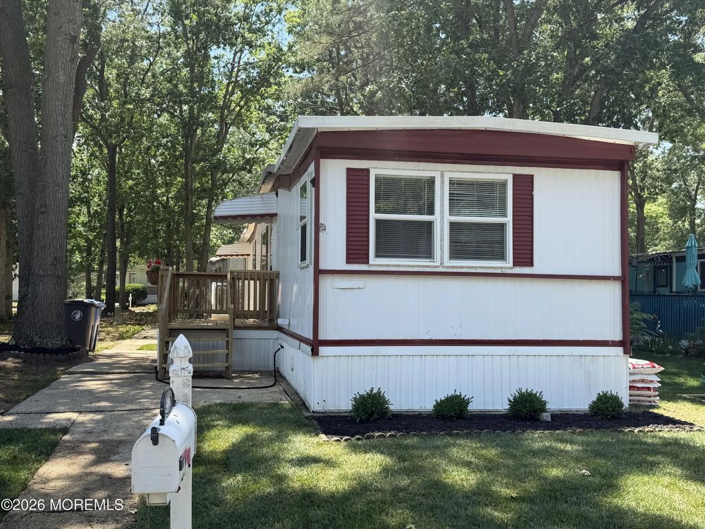406 Roberts Road, Toms River