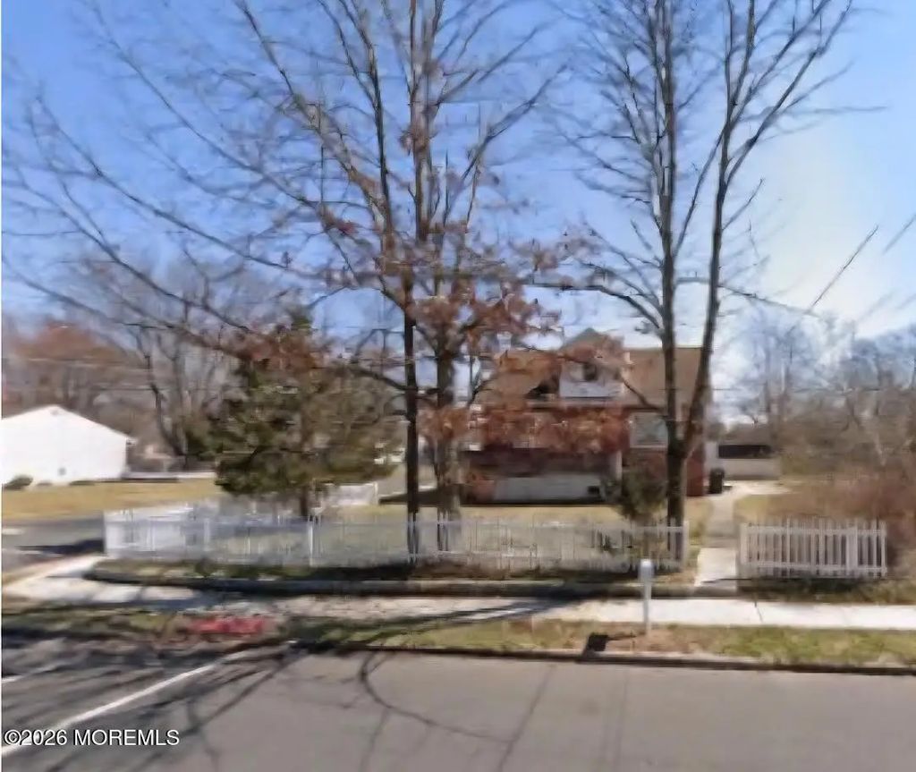 331 Girard Avenue, Franklin