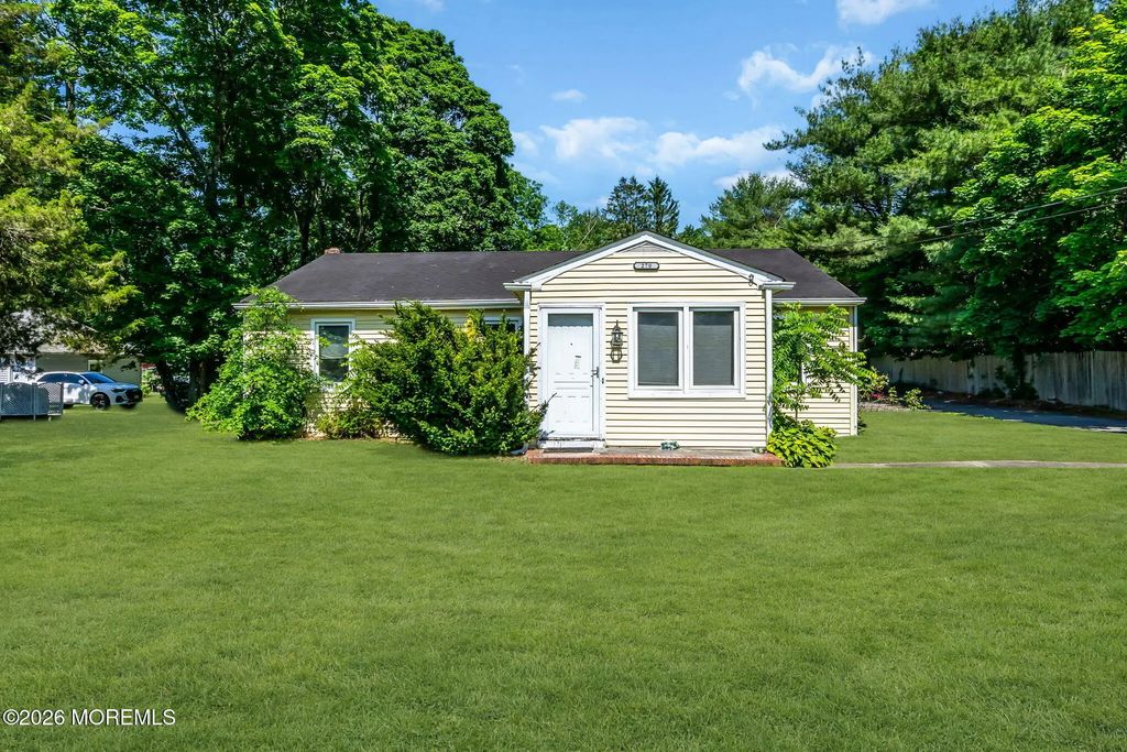 300 Whitesville Road, Jackson