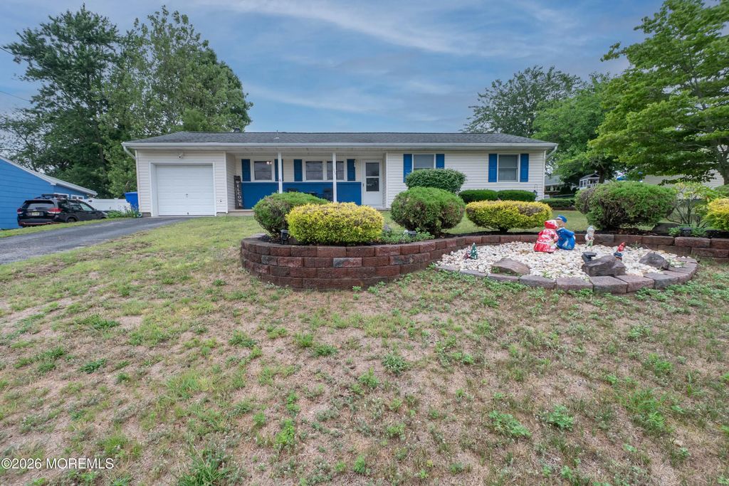1035 Valley Stream Road, Toms River