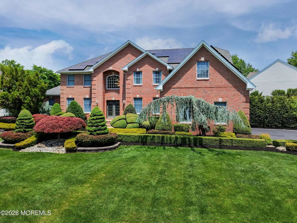 24 Kipling Way, Manalapan