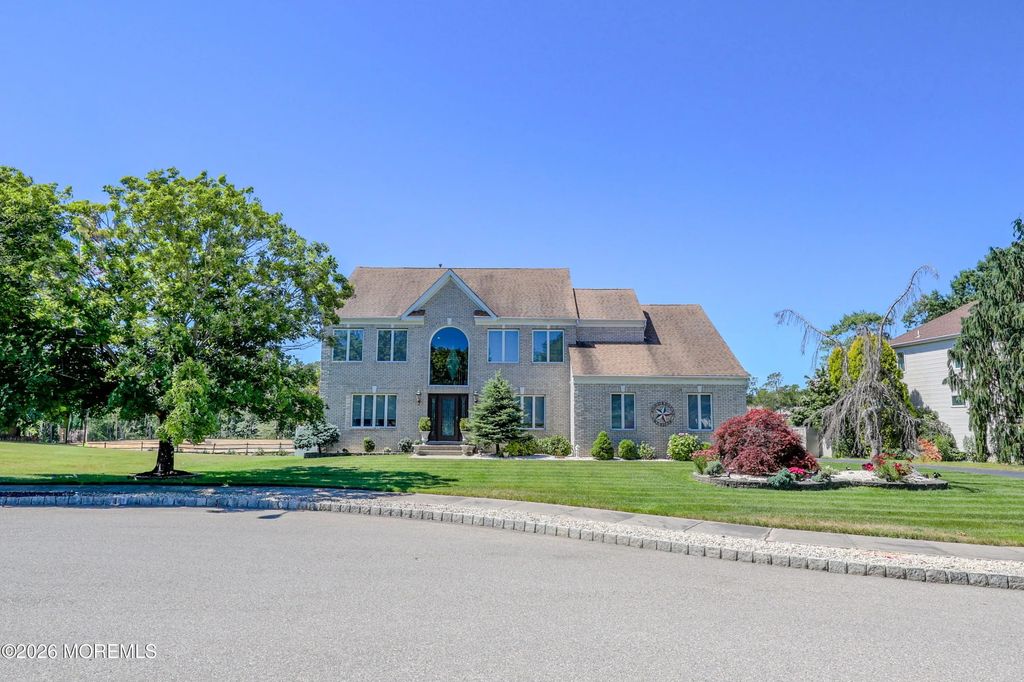 24 Orsaf Lane, Bayville