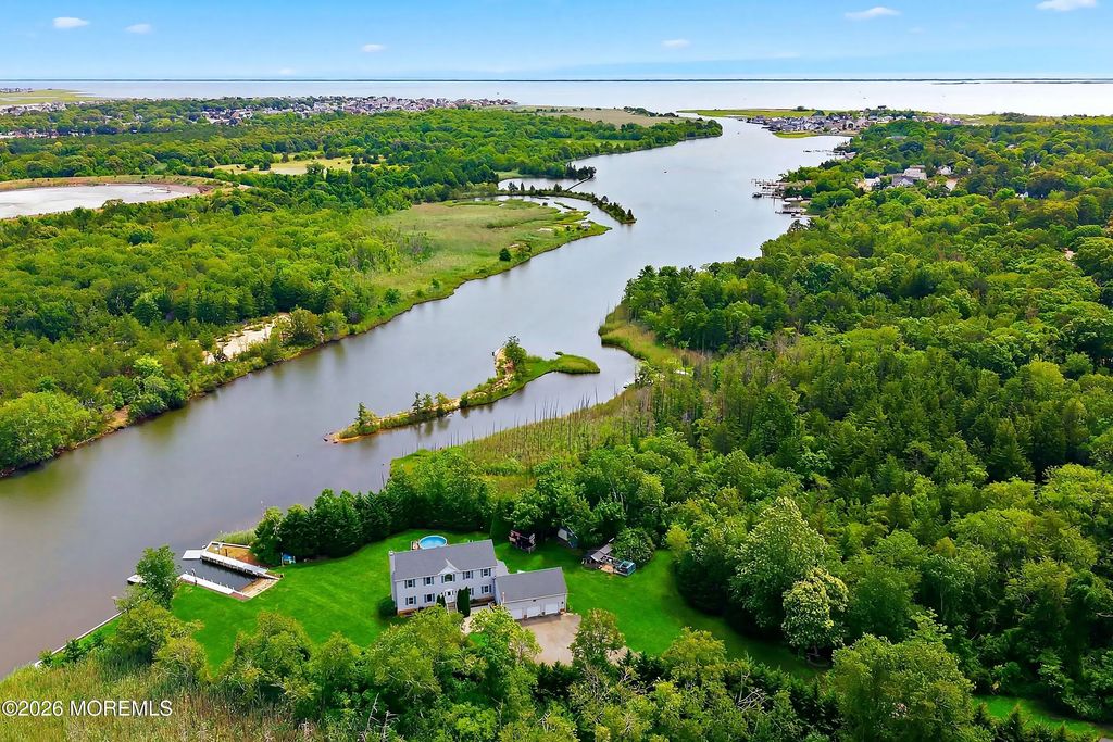 19 Bay Parkway, Waretown