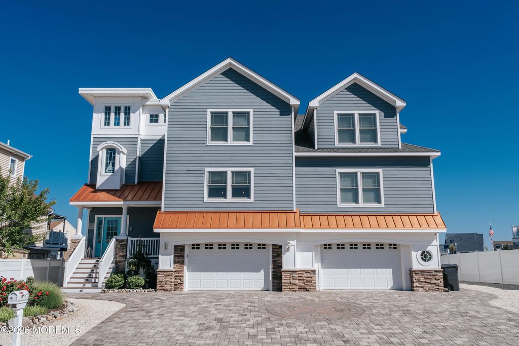 144 Arthur Drive, Beach Haven West