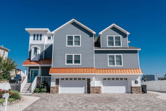 144 Arthur Drive, Beach Haven West