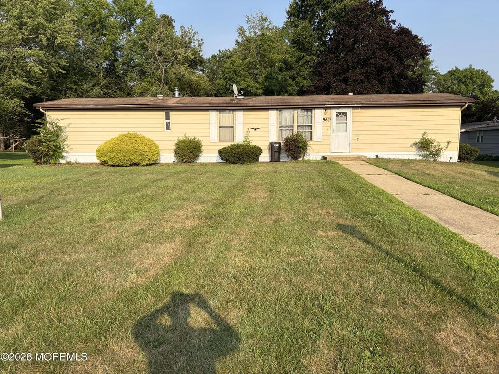 560 Sara Drive, Freehold