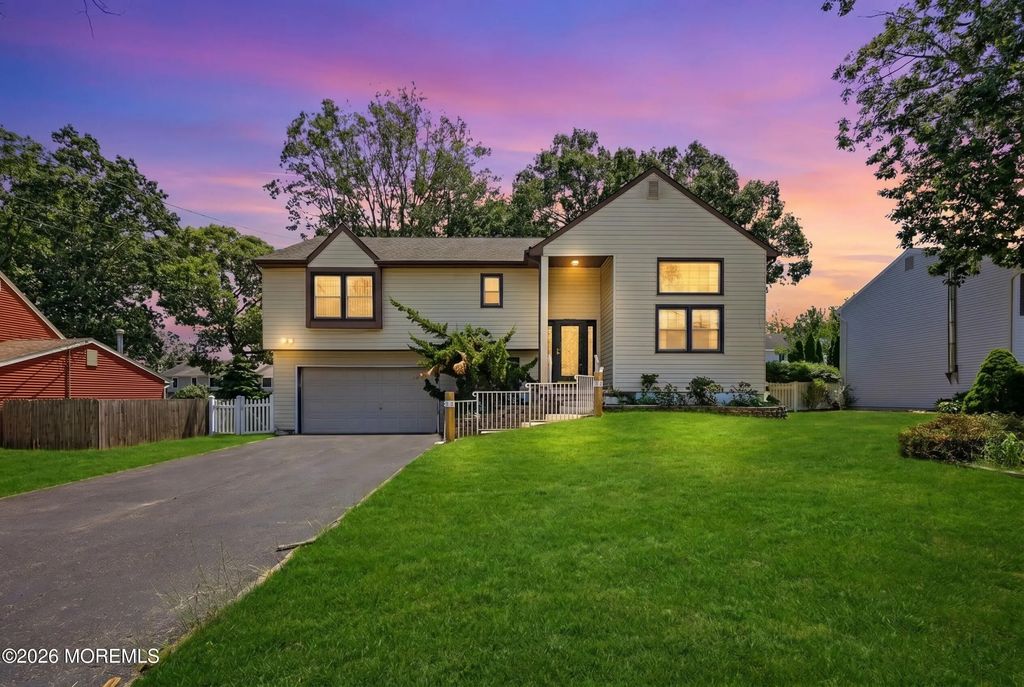 1025 Bay Avenue, Toms River