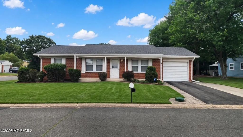 5 Monmouth Lane, Whiting