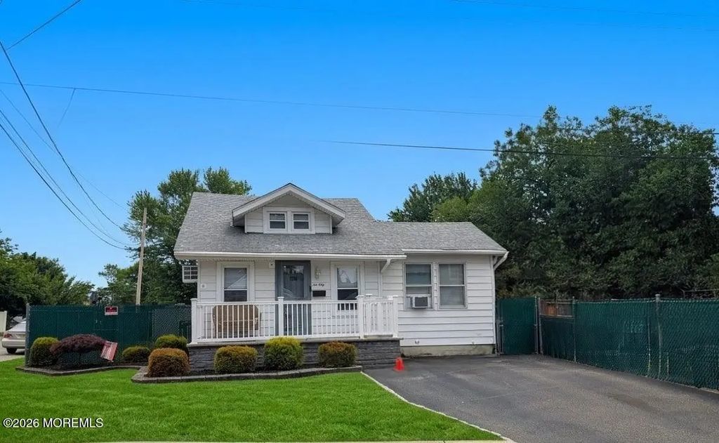 1050 Woodmere Drive, Keyport