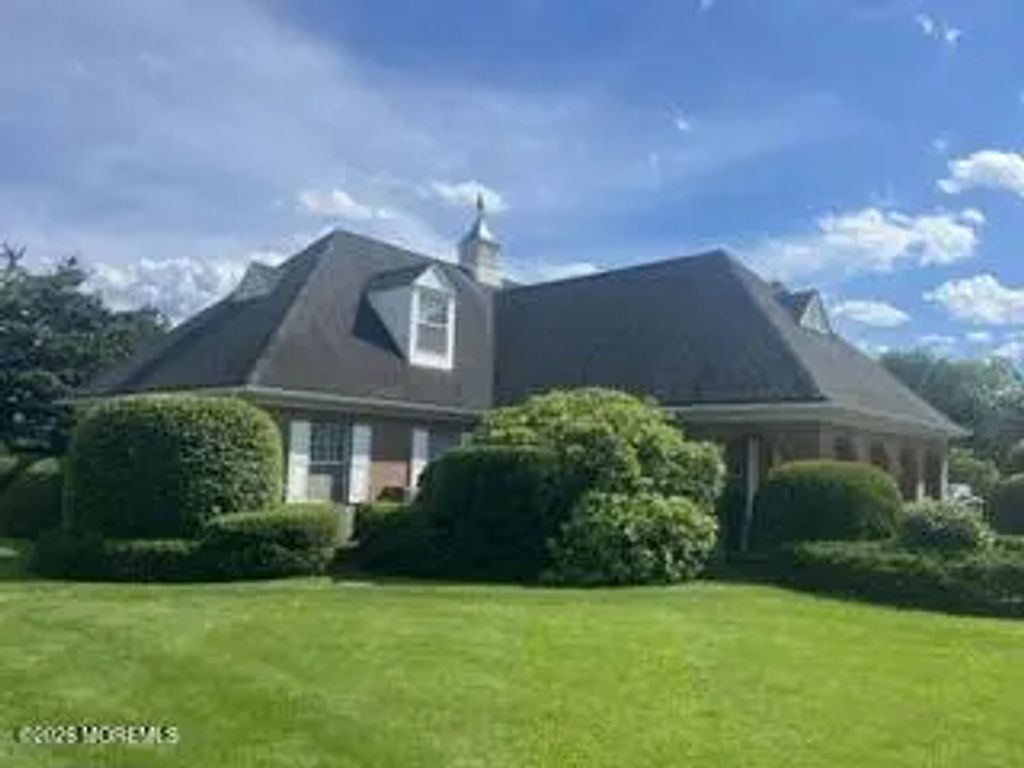 108 Avenue Of Two Rivers, Rumson