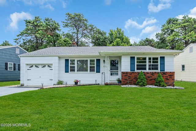 46 Millbrook Drive, Toms River