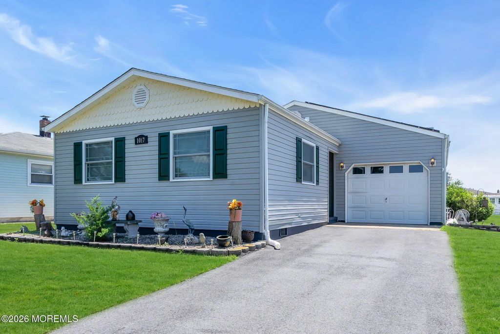 1017 Camino Real Court, Toms River