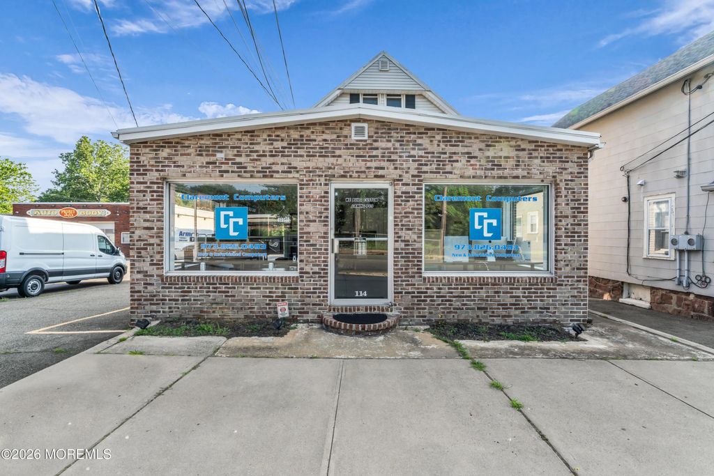 114 E Main Street, Little Falls