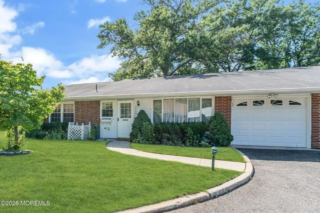 455b Portsmouth Drive, Lakewood