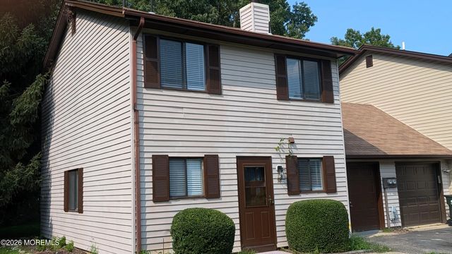 13 Wren Way, Howell
