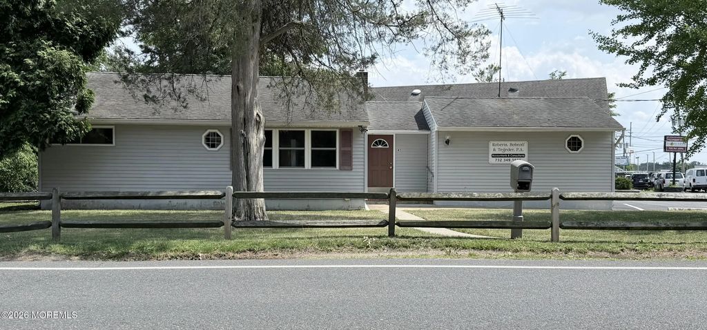 43 Cedar Grove Road, Toms River