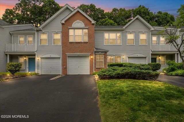 10 Pennsbury Way, East Brunswick
