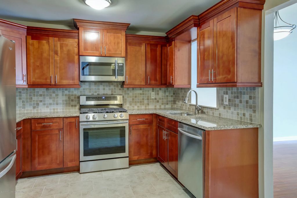 92 Tulip Lane, Freehold