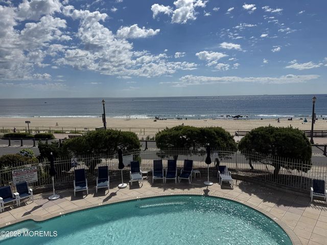 525 Ocean Boulevard 211, Long Branch