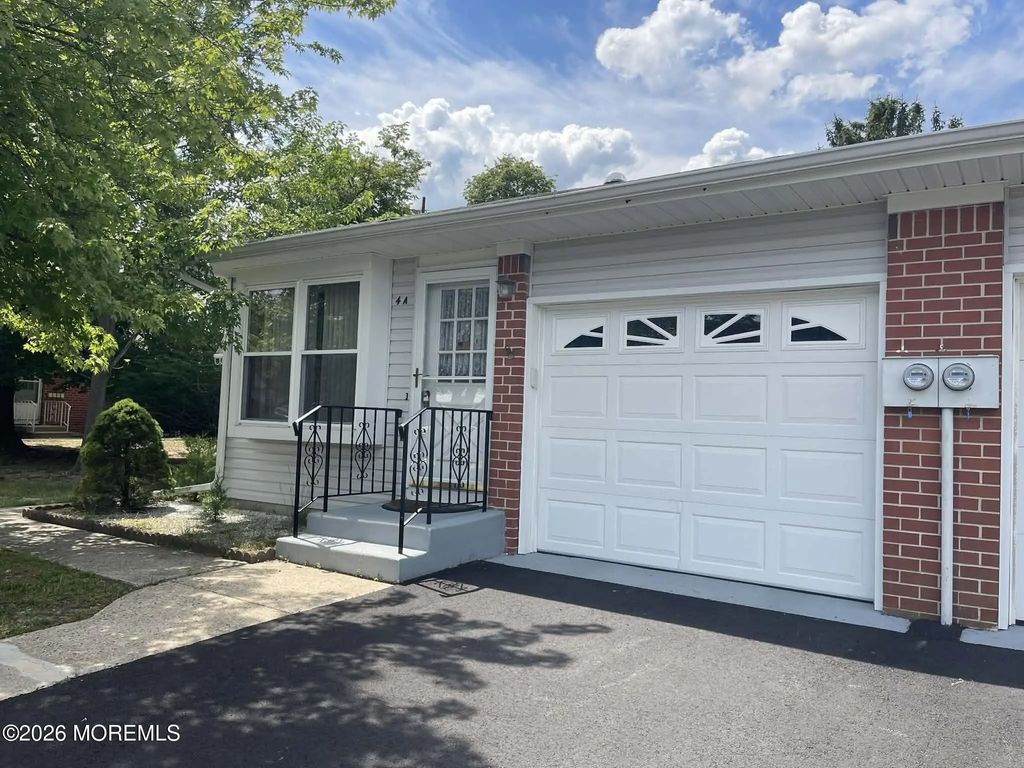 4 Yorktowne Parkway A, Whiting
