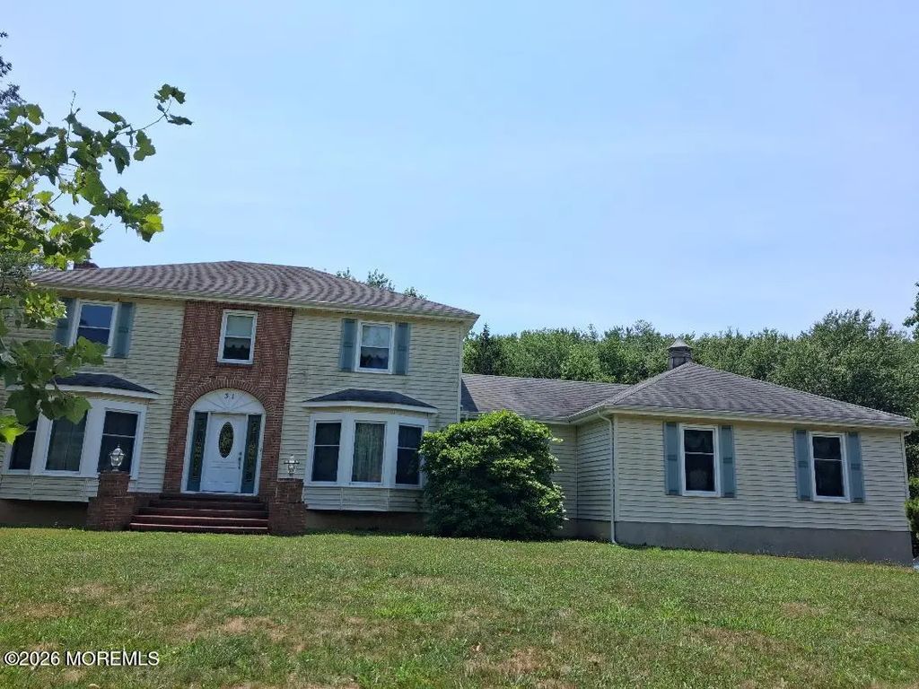 31 Hunt Road, Freehold