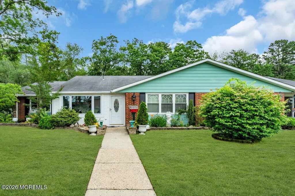 716a Buckingham Drive, Lakewood