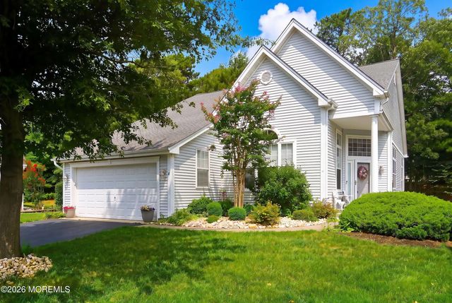 9 Forest Lake Court, Barnegat