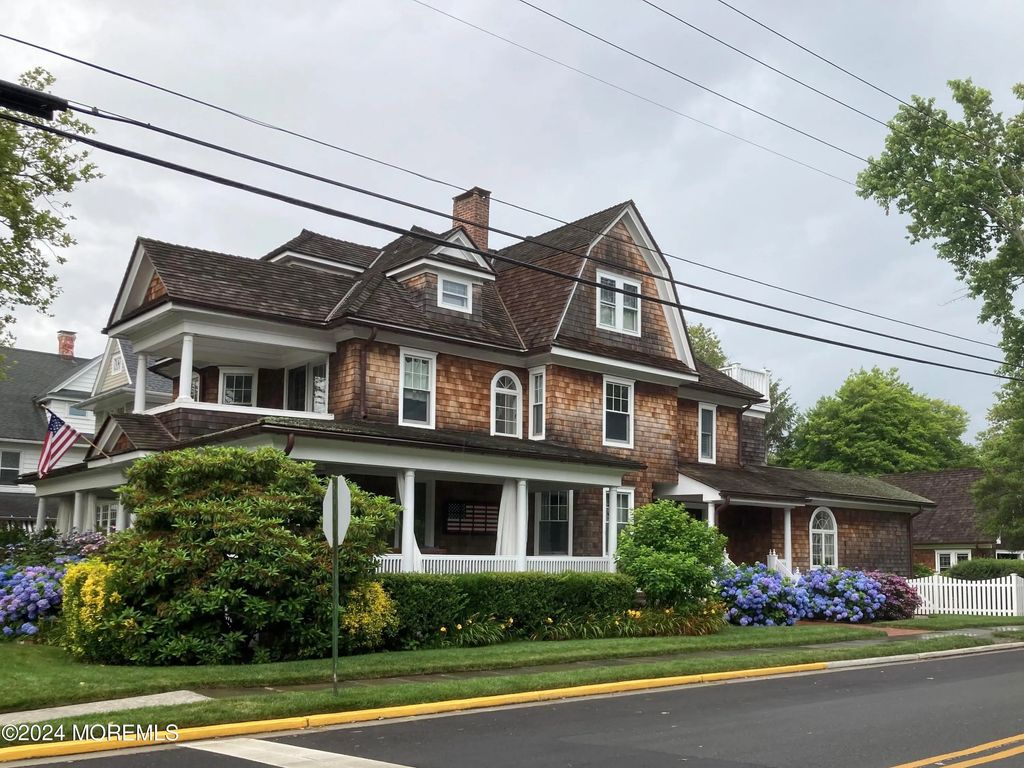 200 Washington Avenue, Spring Lake