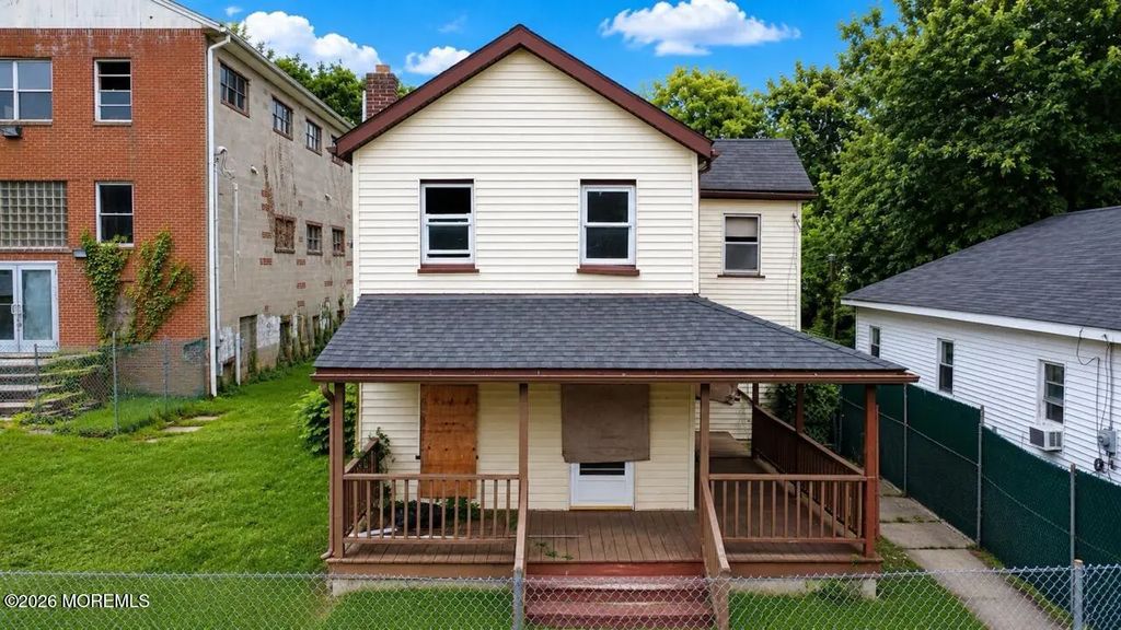 12 Avenue A, Freehold