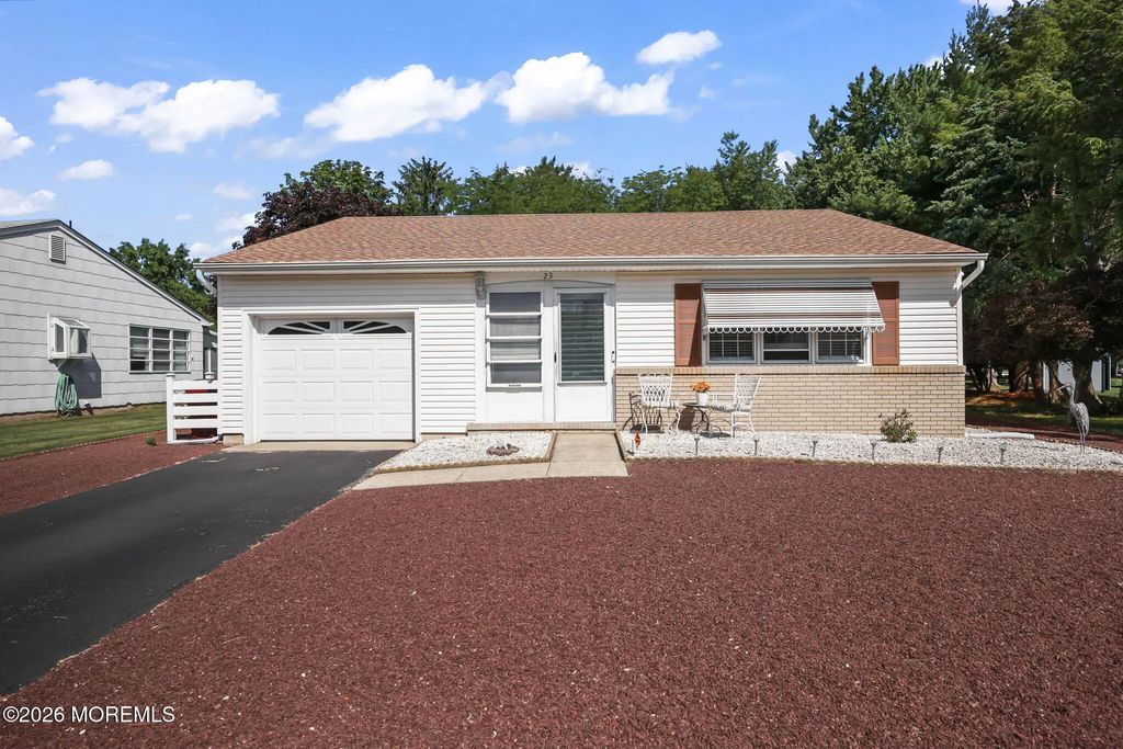 23 Basset Drive, Toms River