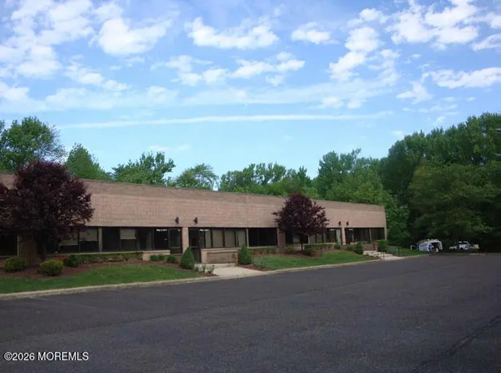 490 Route 33, Millstone