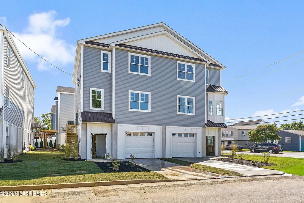 704 Prospect Avenue A, Union Beach