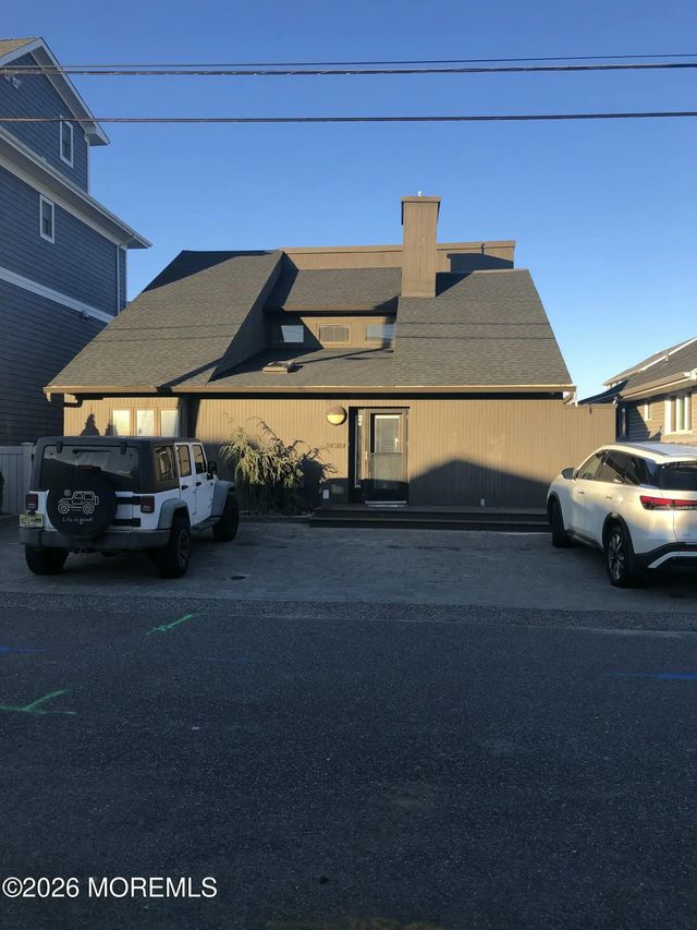 232 Hayes Court, Lavallette