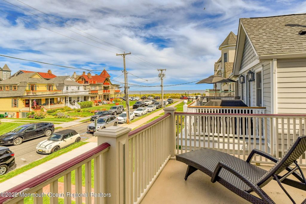 8 Surf Avenue Upper, Ocean Grove