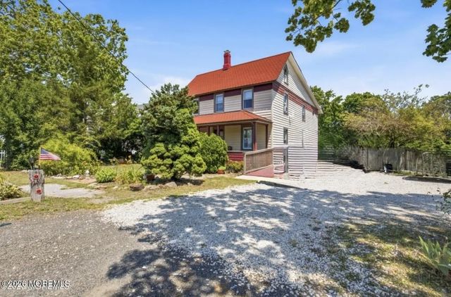 674 E Bay Avenue, Barnegat