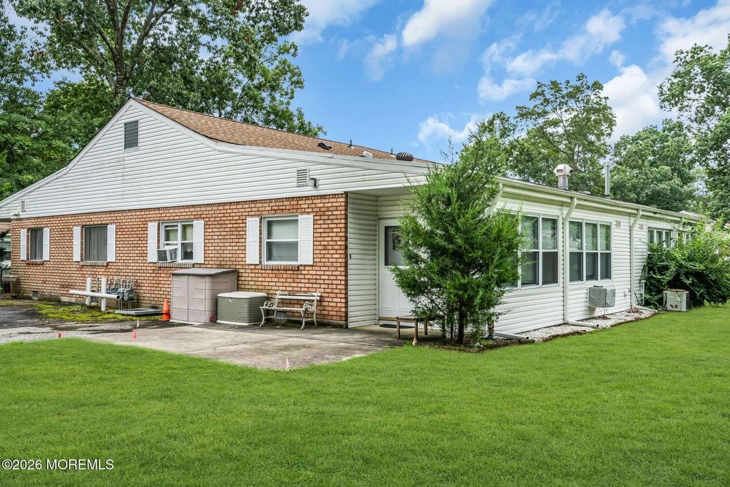 9 Willow Street D, Toms River
