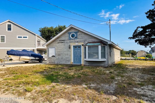 205 Cedar Drive, Bayville