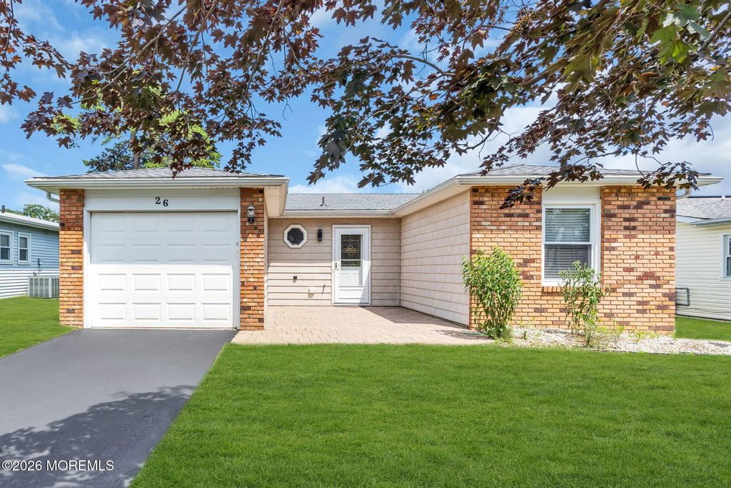 26 Kent Drive, Brick