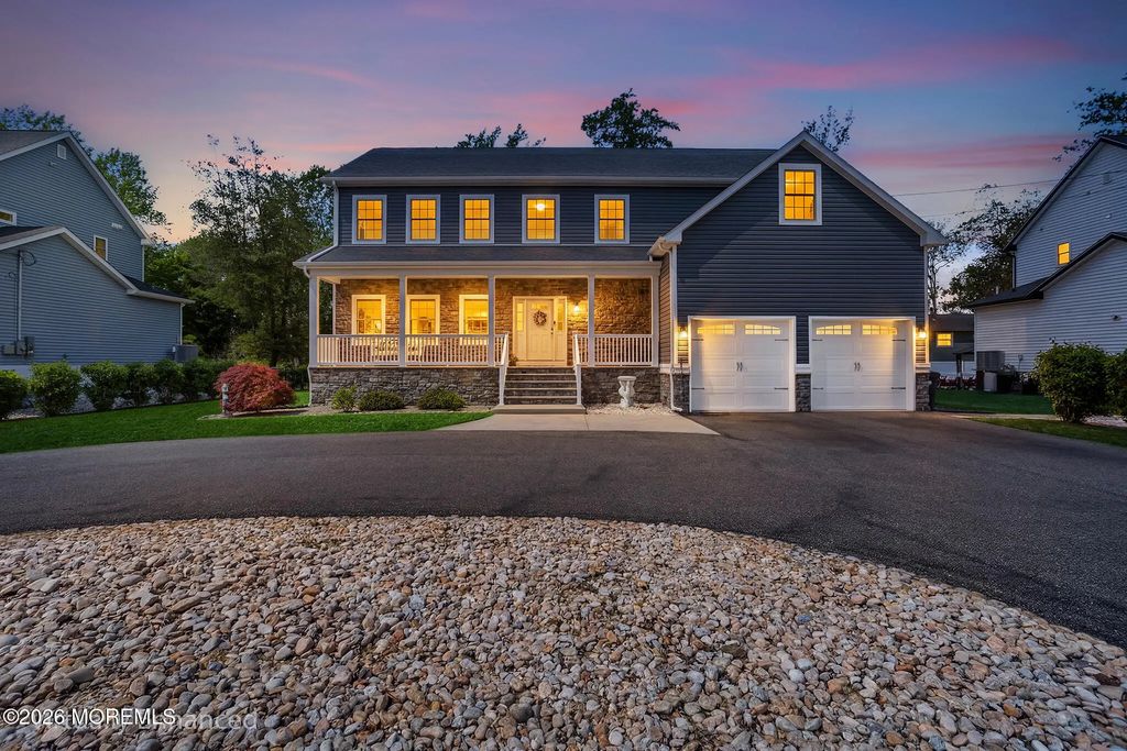 316 Mantoloking Road, Brick