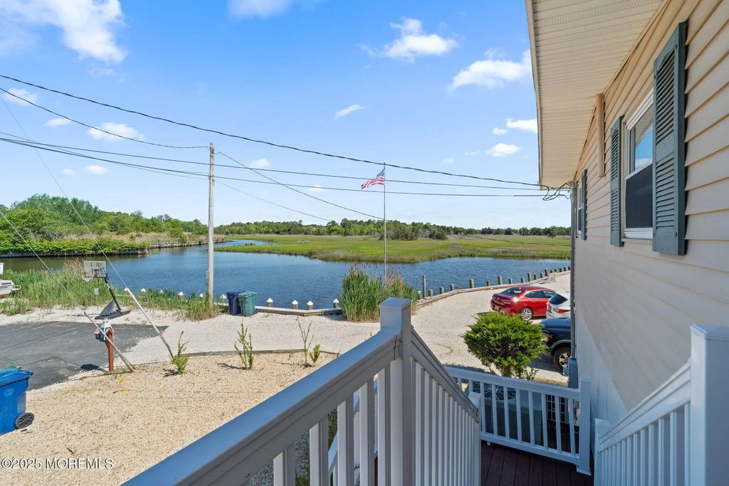 40 Daddy Tucker Drive, Little Egg Harbor
