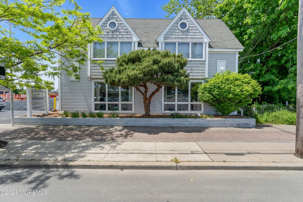813 Main Street, Avon-by-the-sea