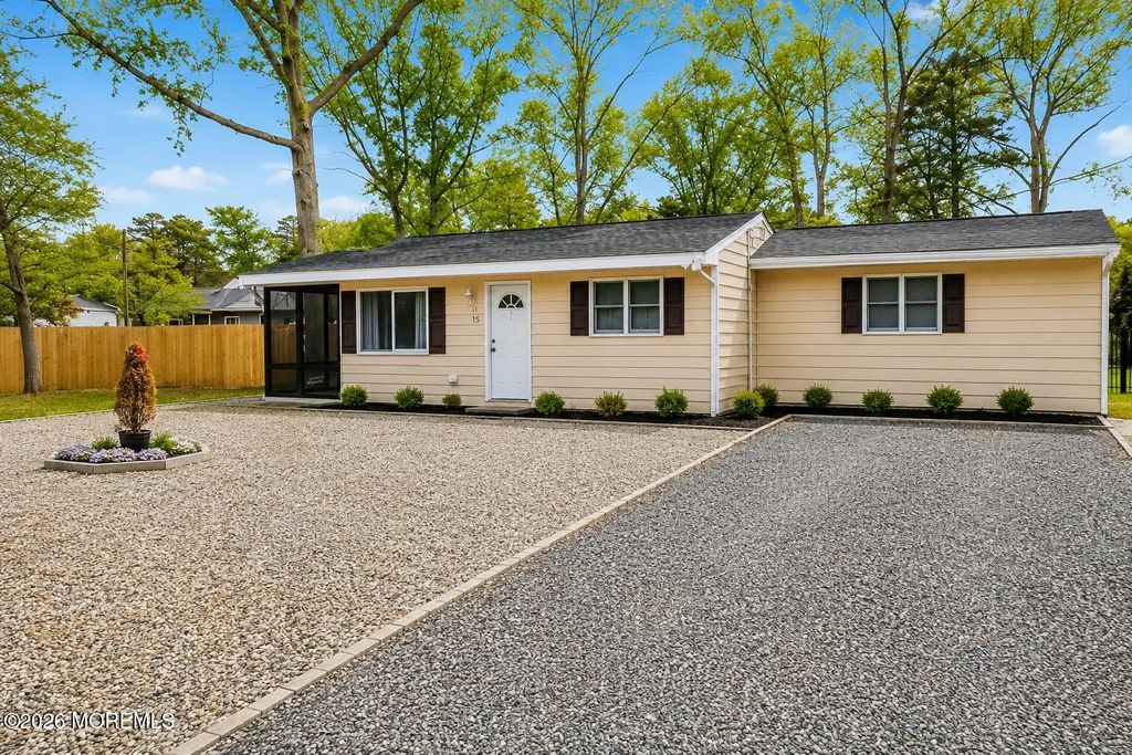 15 Starboard Way, Waretown