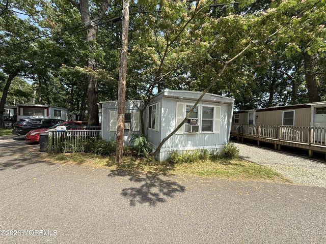 15 Pinewood Trail, Brick