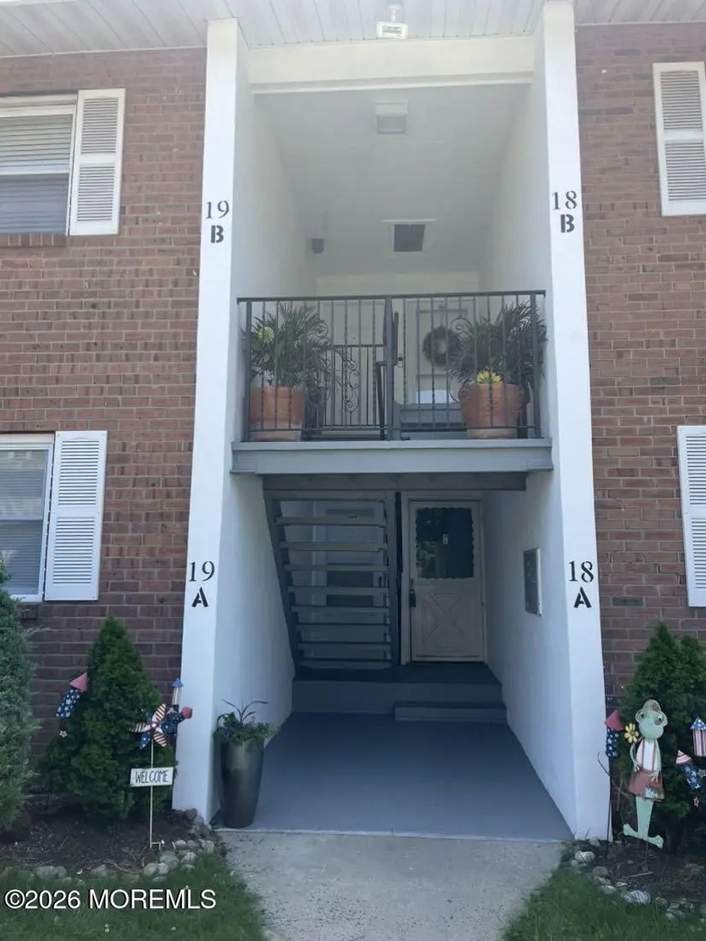 735 Greens Avenue 19a, Long Branch