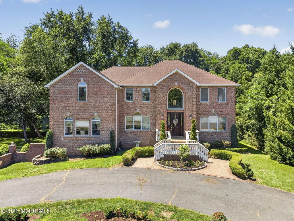 425 Iron Bridge Road, Freehold