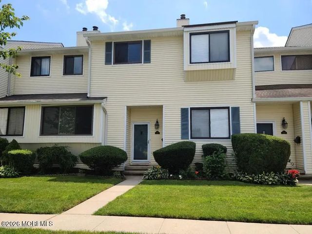 215 Clubhouse Drive, Middletown